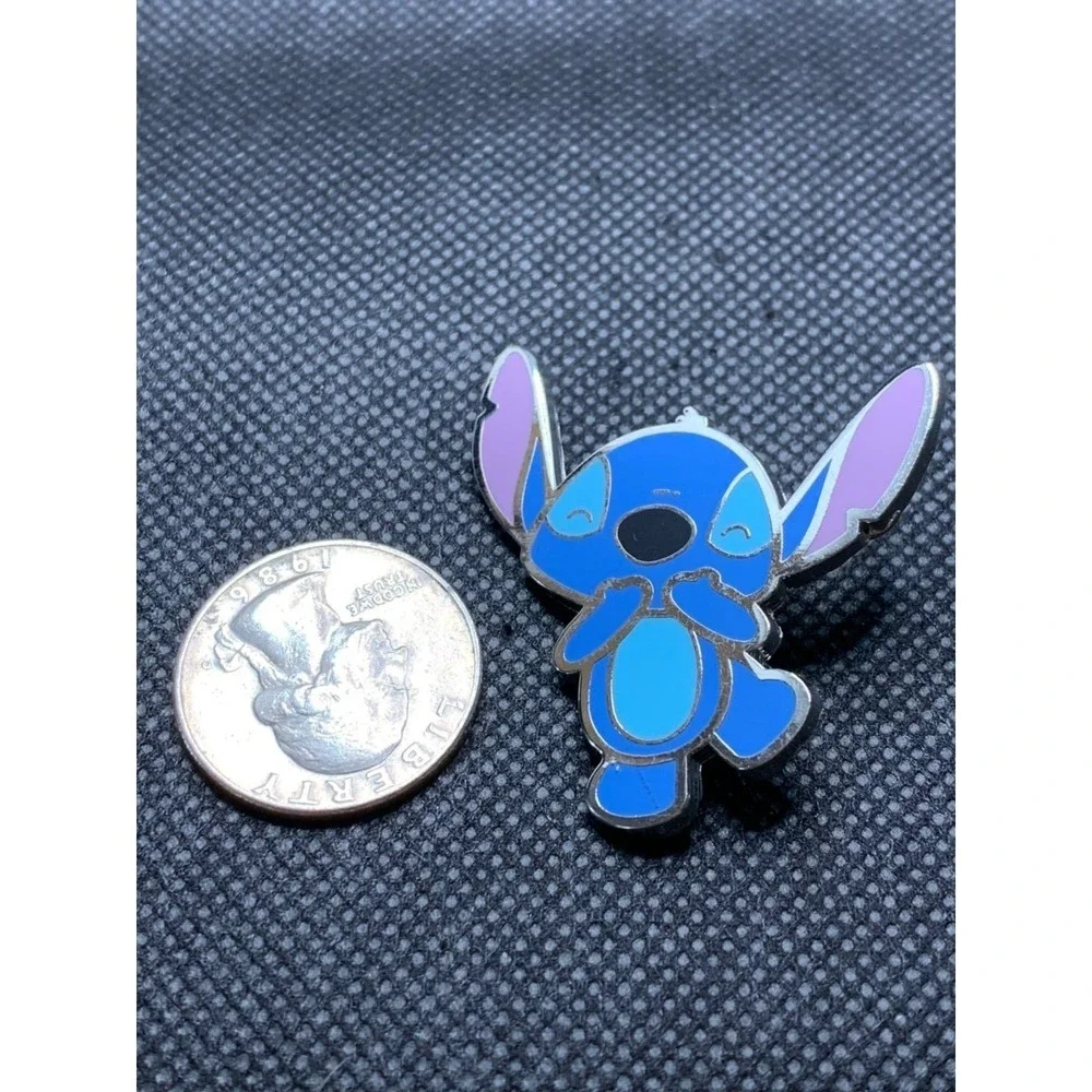 2014 Stitch Cutie Disney pin Laughing trading AUTHENTIC